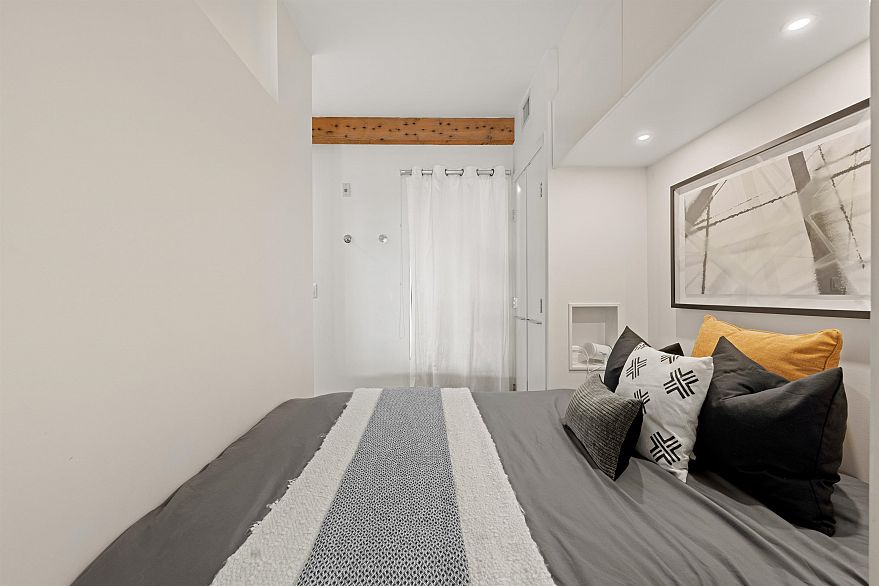 408 1275 Hamilton Street