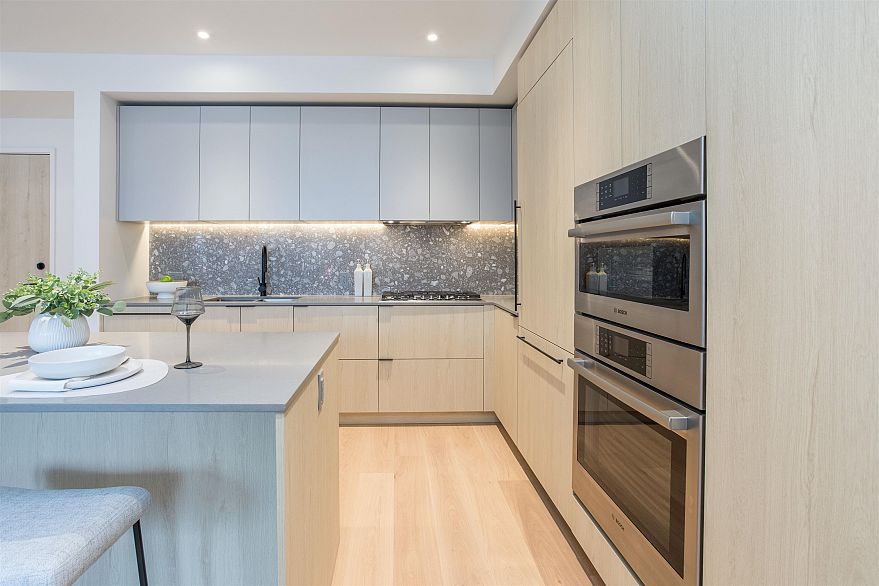 PH521 2471 St George Street