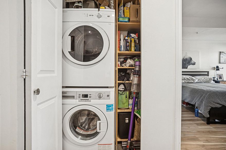 305 688 E 16th Avenue