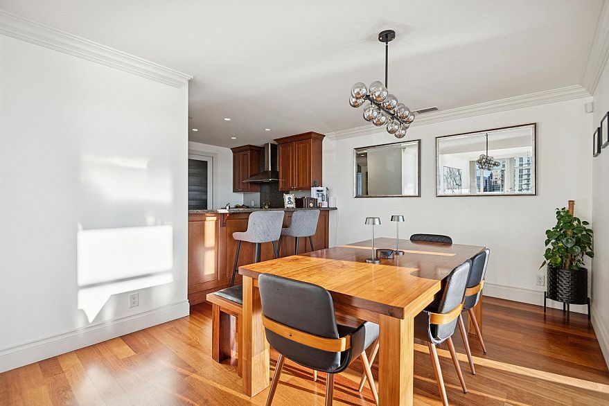 2302 428 Beach Crescent