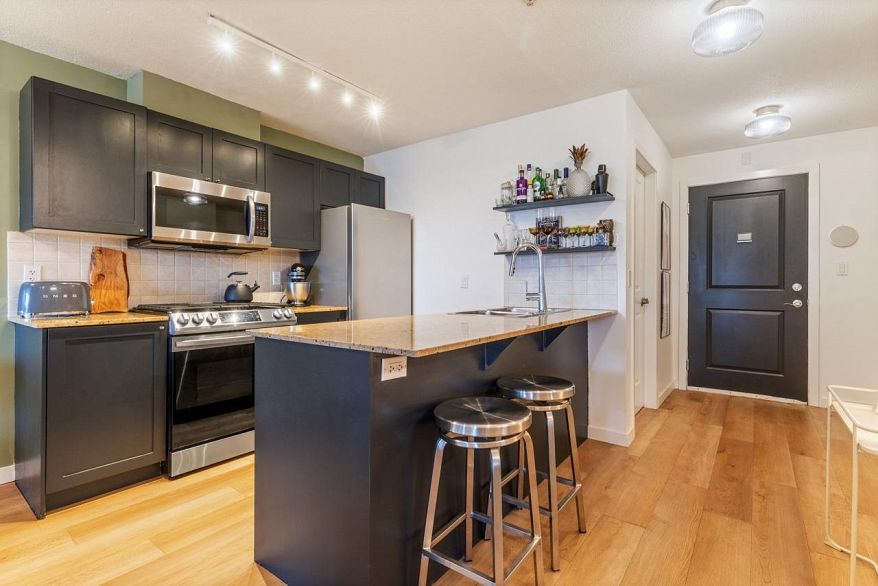 313 2636 E Hastings Street