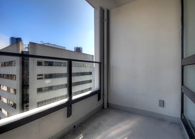 1522 938 Smithe Street