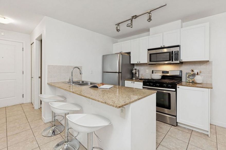 306 2636 E Hastings Street