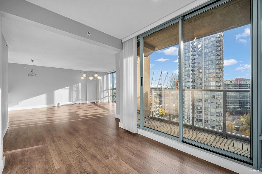 1802 930 Cambie Street