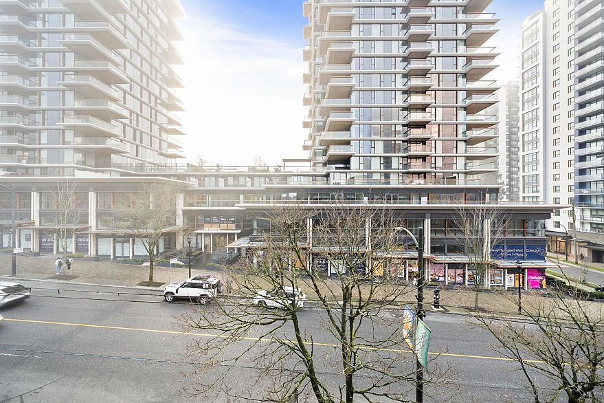 400 1455 Robson Street