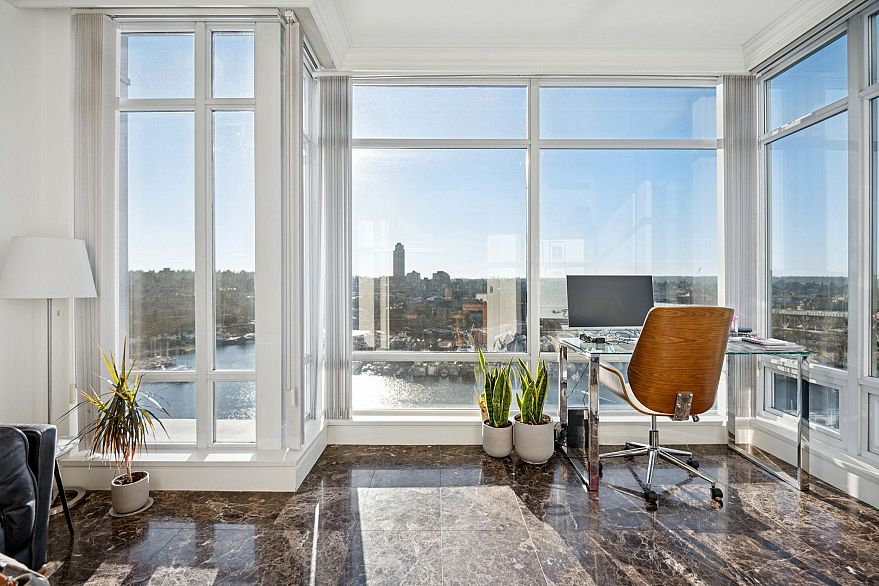 2302 428 Beach Crescent