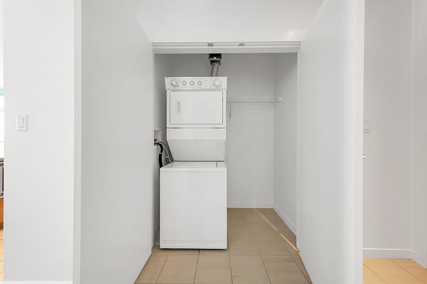 3001 1189 Melville Street