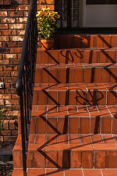 2869 Venables Street