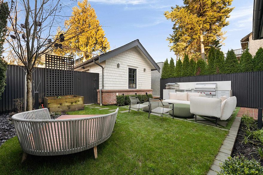 1973 Creelman Avenue