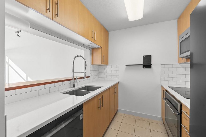 610 3660 Vanness Avenue