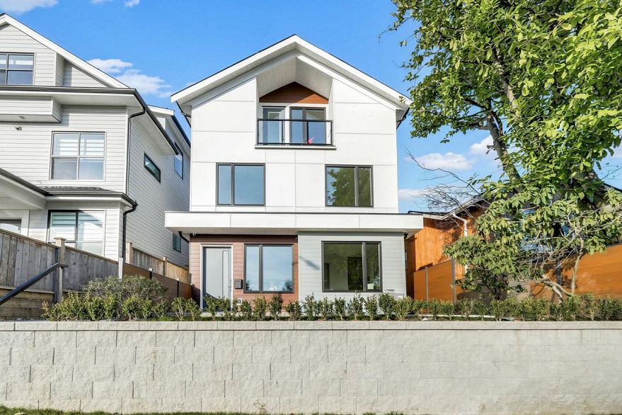 1 3547 E Georgia Street