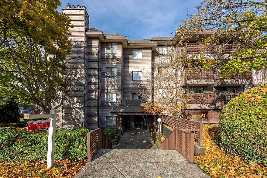 408 2215 Dundas Street