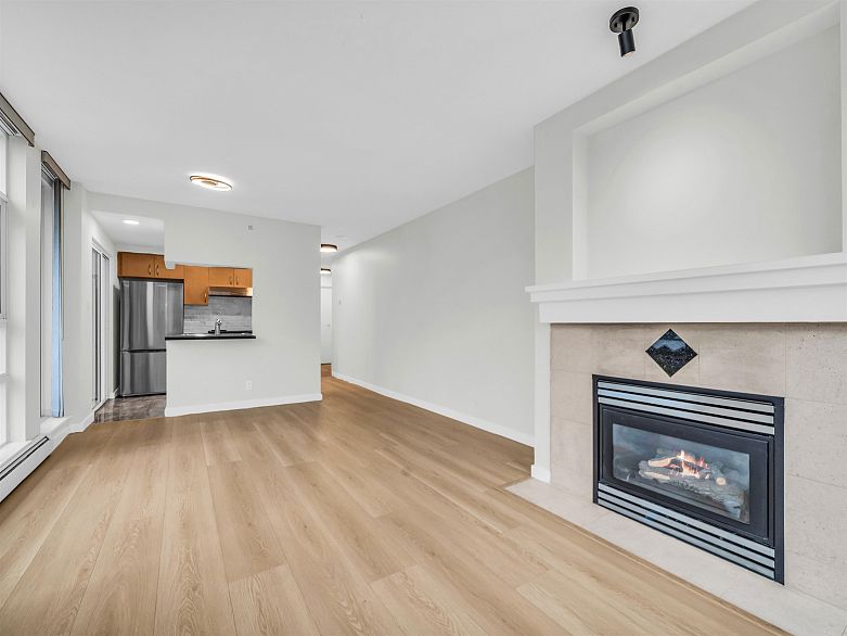 1101 198 Aquarius Mews