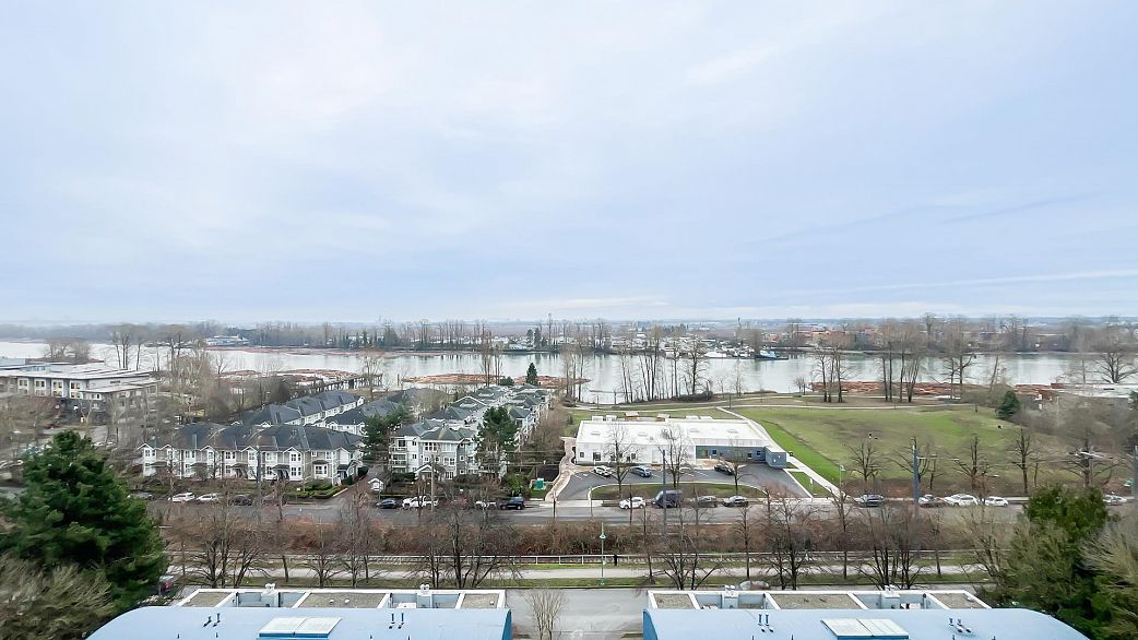 804 3061 N Kent Avenue