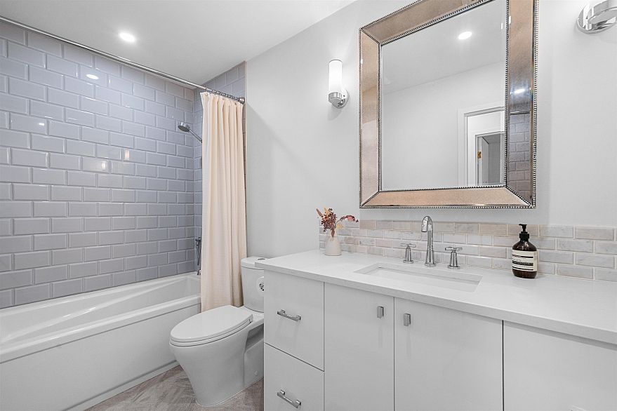 302 1720 W 12th Avenue