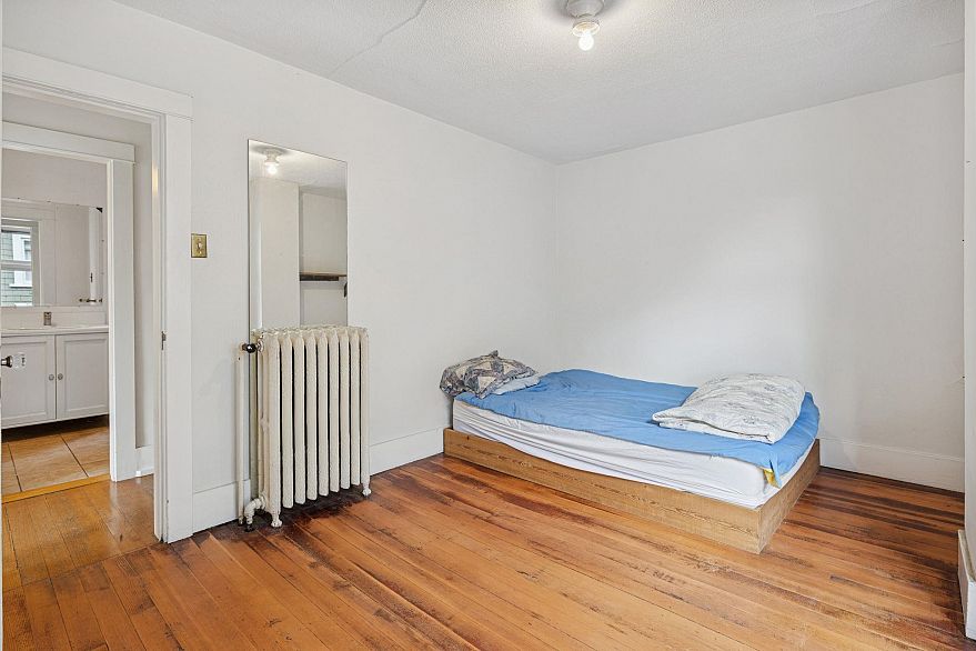 2239 Stephens Street