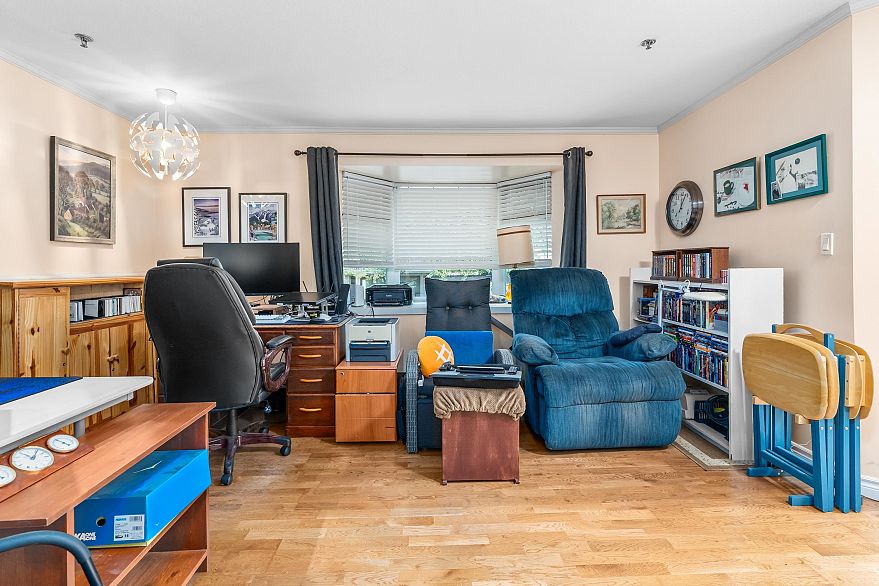 109 1925 W 2nd Avenue