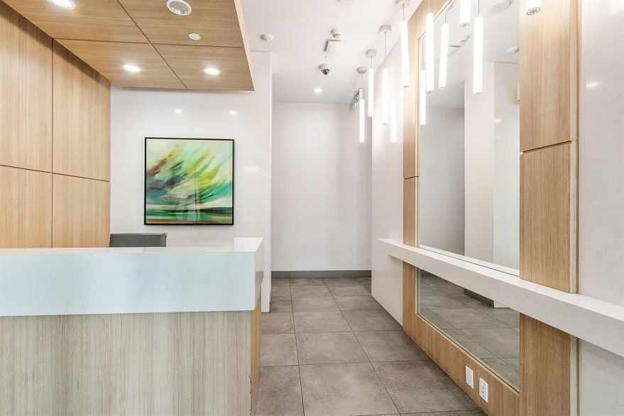 221 159 W 2nd Avenue