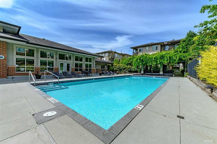 323 9288 ODLIN ROAD, Richmond BC V6X 0C3