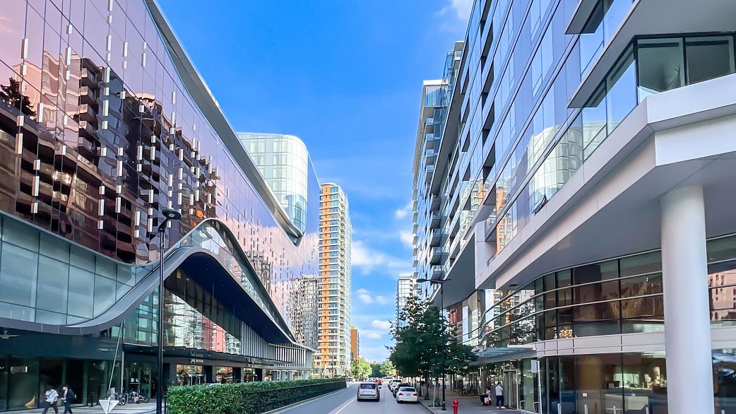 1205 68 Smithe Street