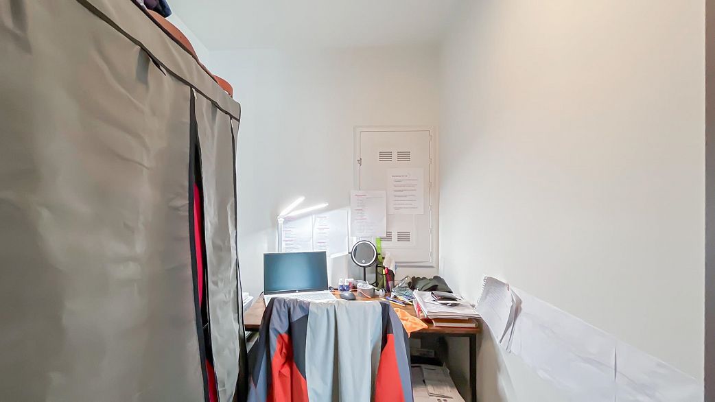 805 68 Smithe Street