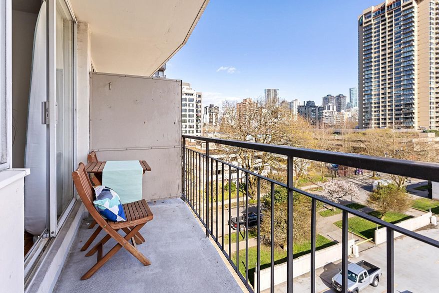 601 1850 Comox Street