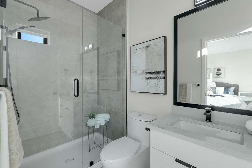 2 3558 Turner Street