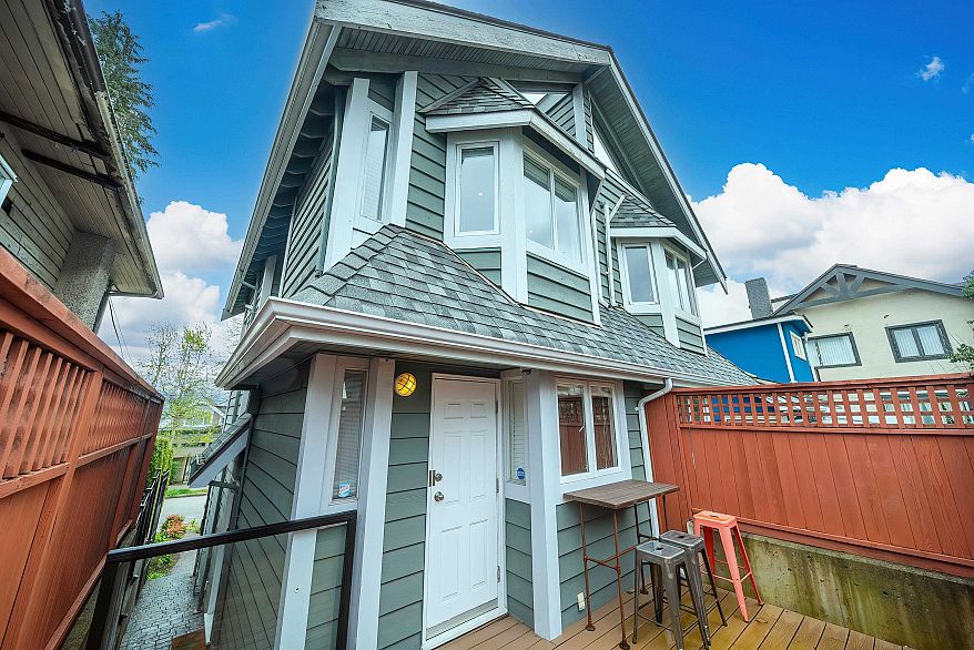 3458 Point Grey Road