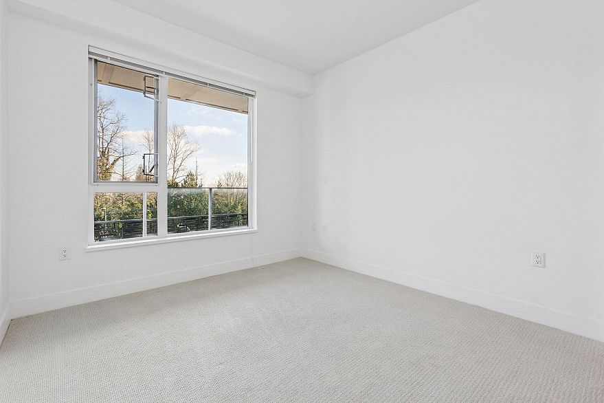 405 6933 Cambie Street