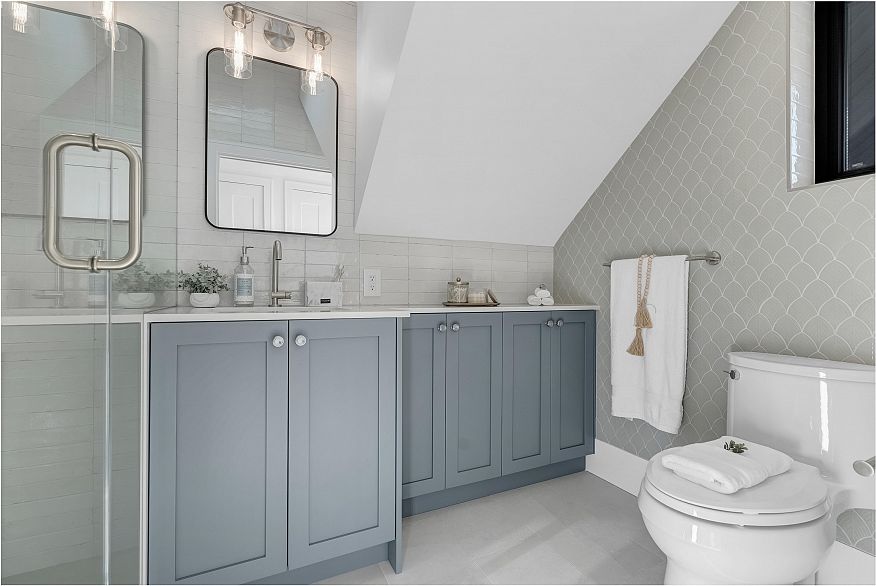 1 2565 Dundas Street