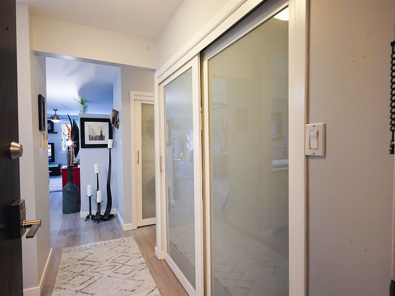 204 1550 Mariner Walk