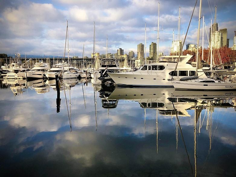 204 1550 Mariner Walk