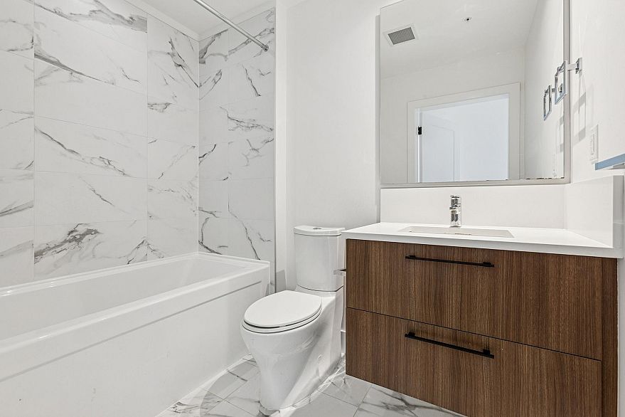 405 6933 Cambie Street