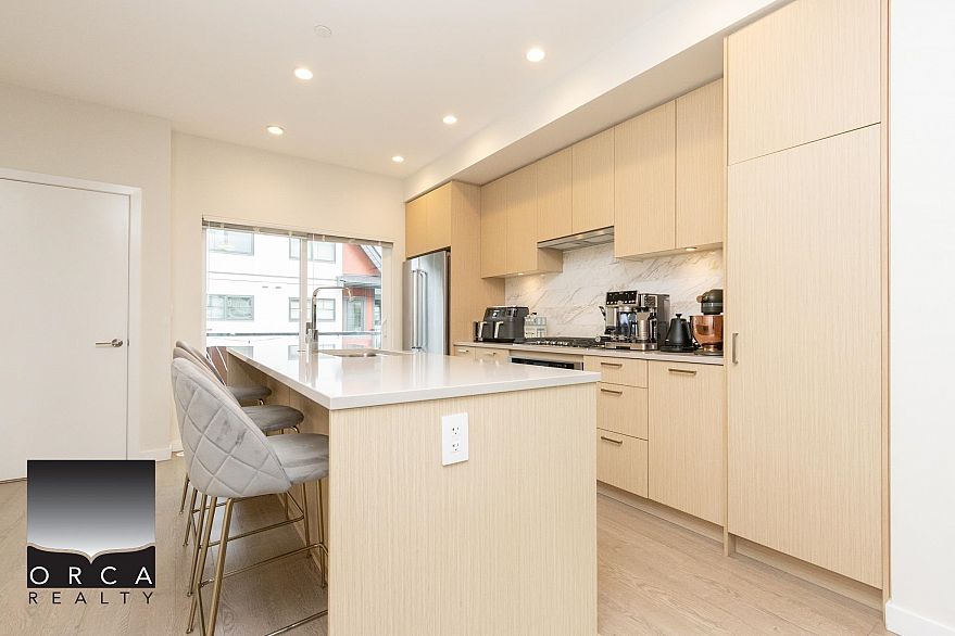 150 19451 SUTTON AVENUE, Pitt Meadows BC V3Y 0G6