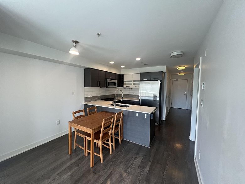 307 2858 W 4th Avenue