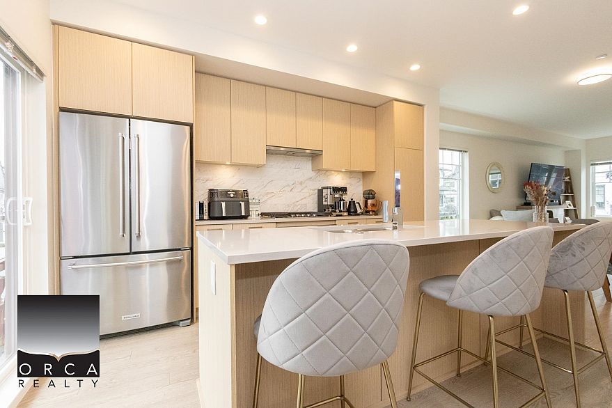 150 19451 SUTTON AVENUE, Pitt Meadows BC V3Y 0G6