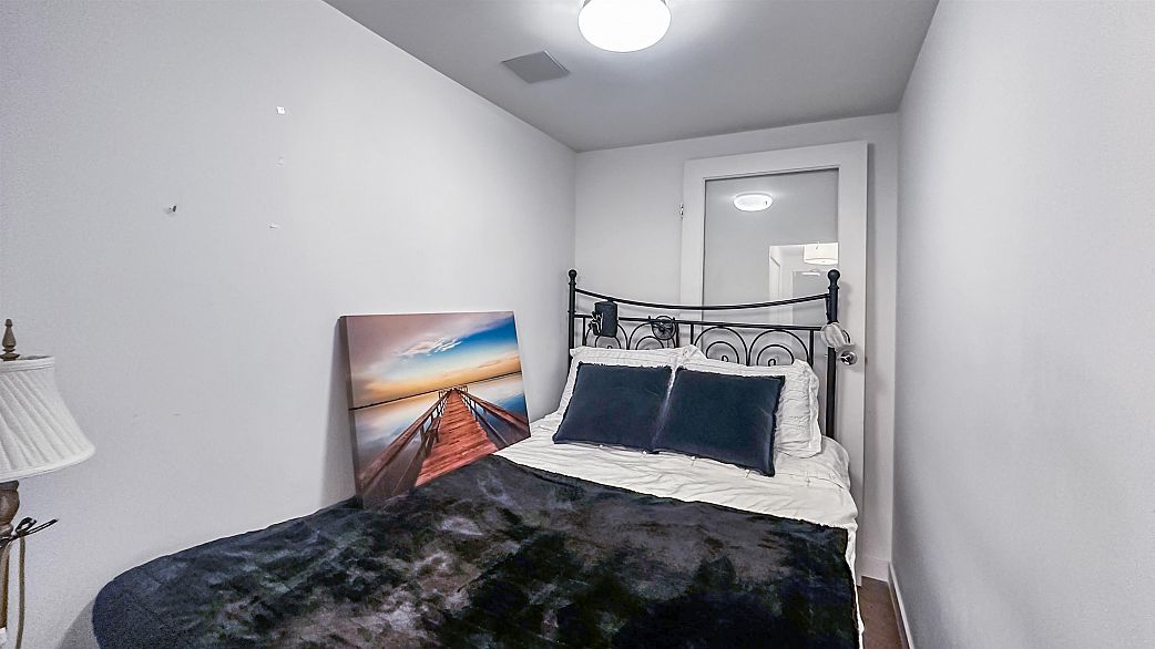 616 610 Granville Street