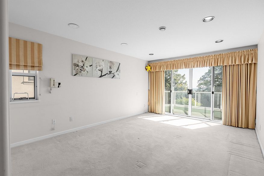 2249 Fraserview Drive