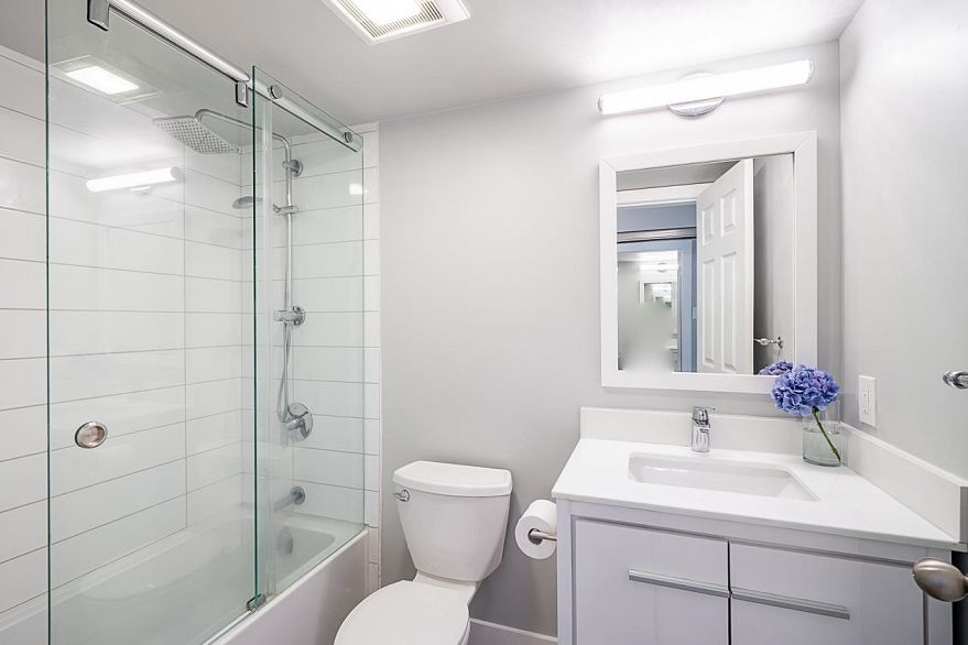 1206 1850 Comox Street