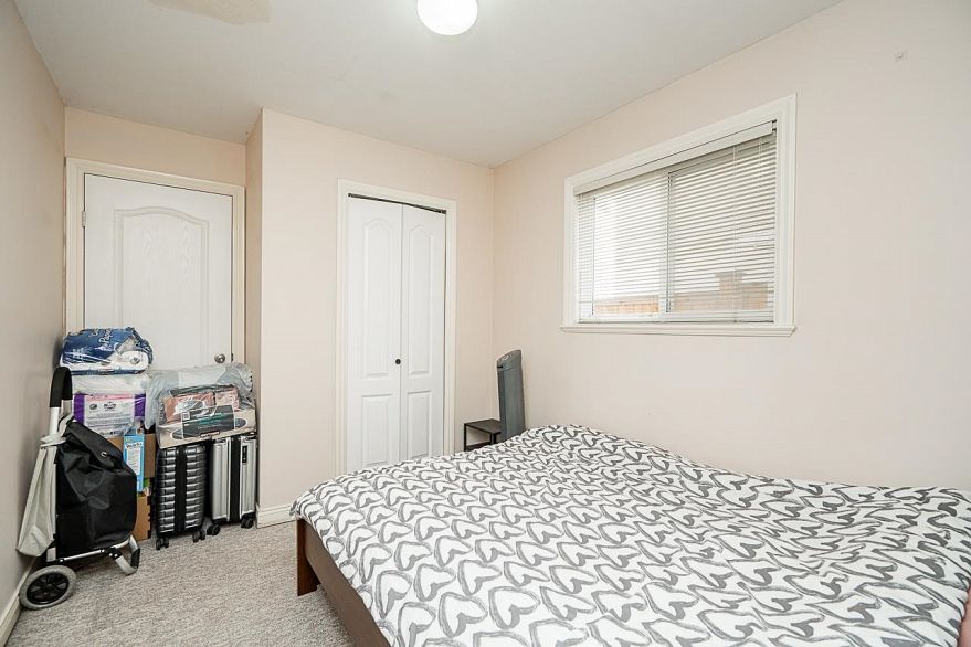 2887 E Georgia Street