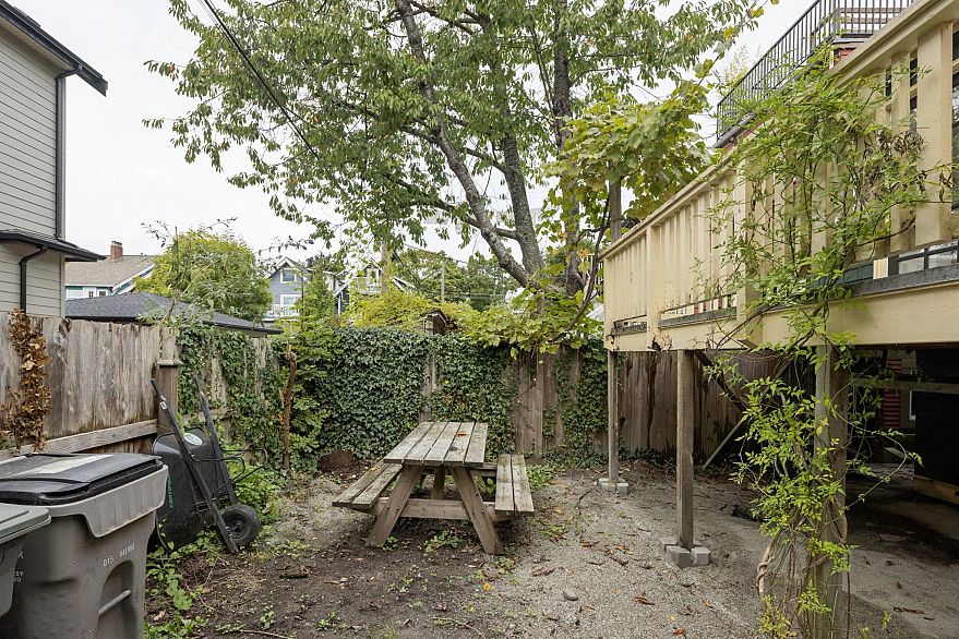 2239 Stephens Street