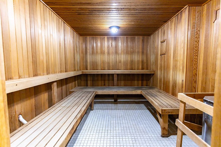 601 1850 Comox Street