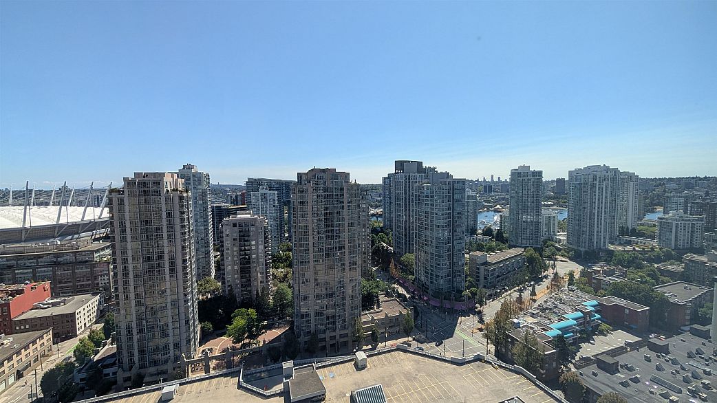 2705 977 Mainland Street