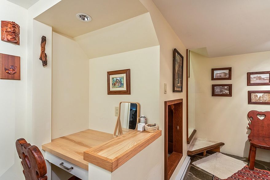 5639 White Pine Lane