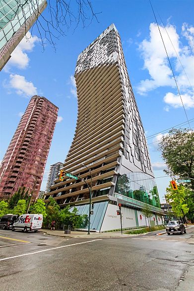 2702 1568 Alberni Street