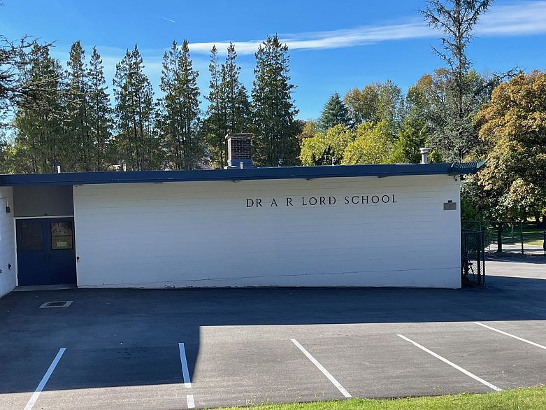 2887 E Georgia Street