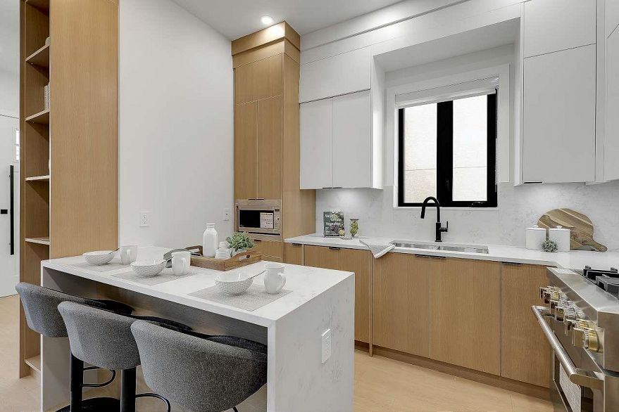 1 3558 Turner Street