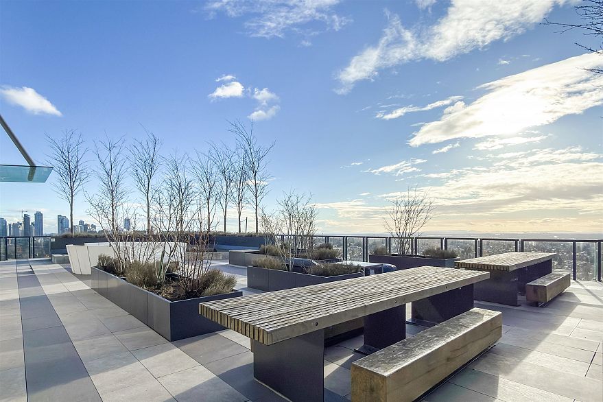 702 5058 Joyce Street