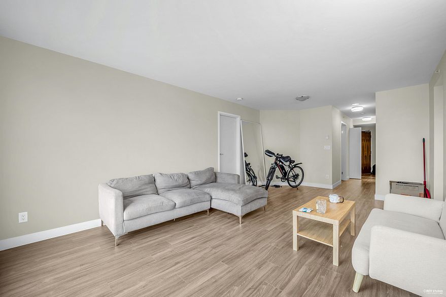 1603 1323 Homer Street