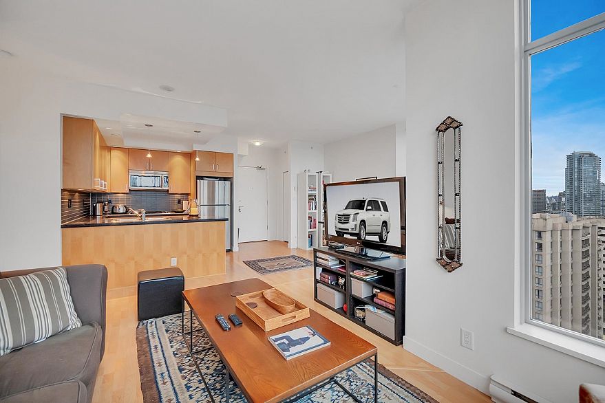 1907 1050 Smithe Street